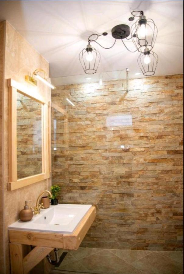 Apartament Daria Tîrgu Ocna Zewnętrze zdjęcie